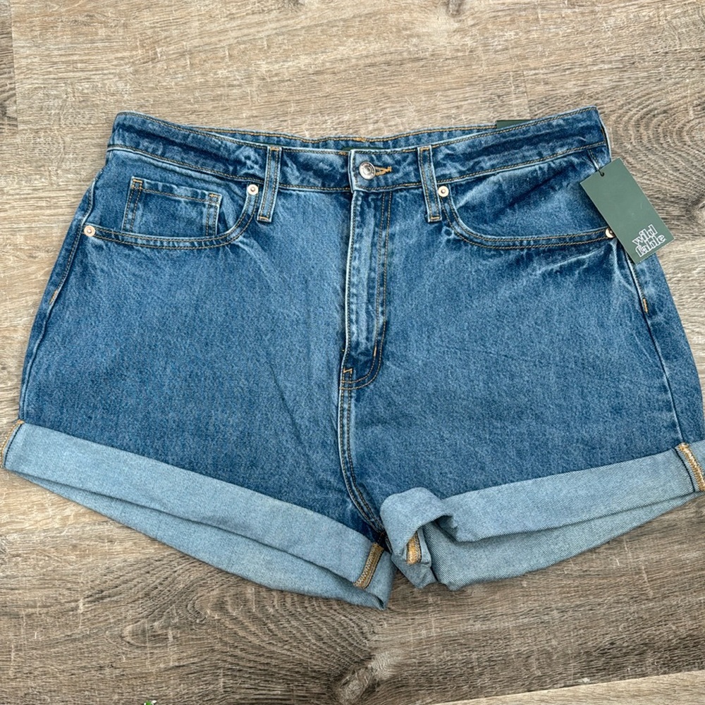 WILD FABLE NWT highest rise mom shorts size 14